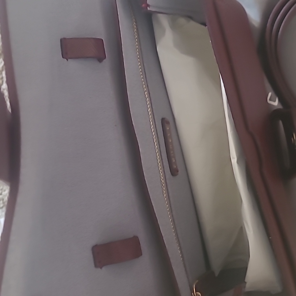 Handbag - Picture 3 of 3